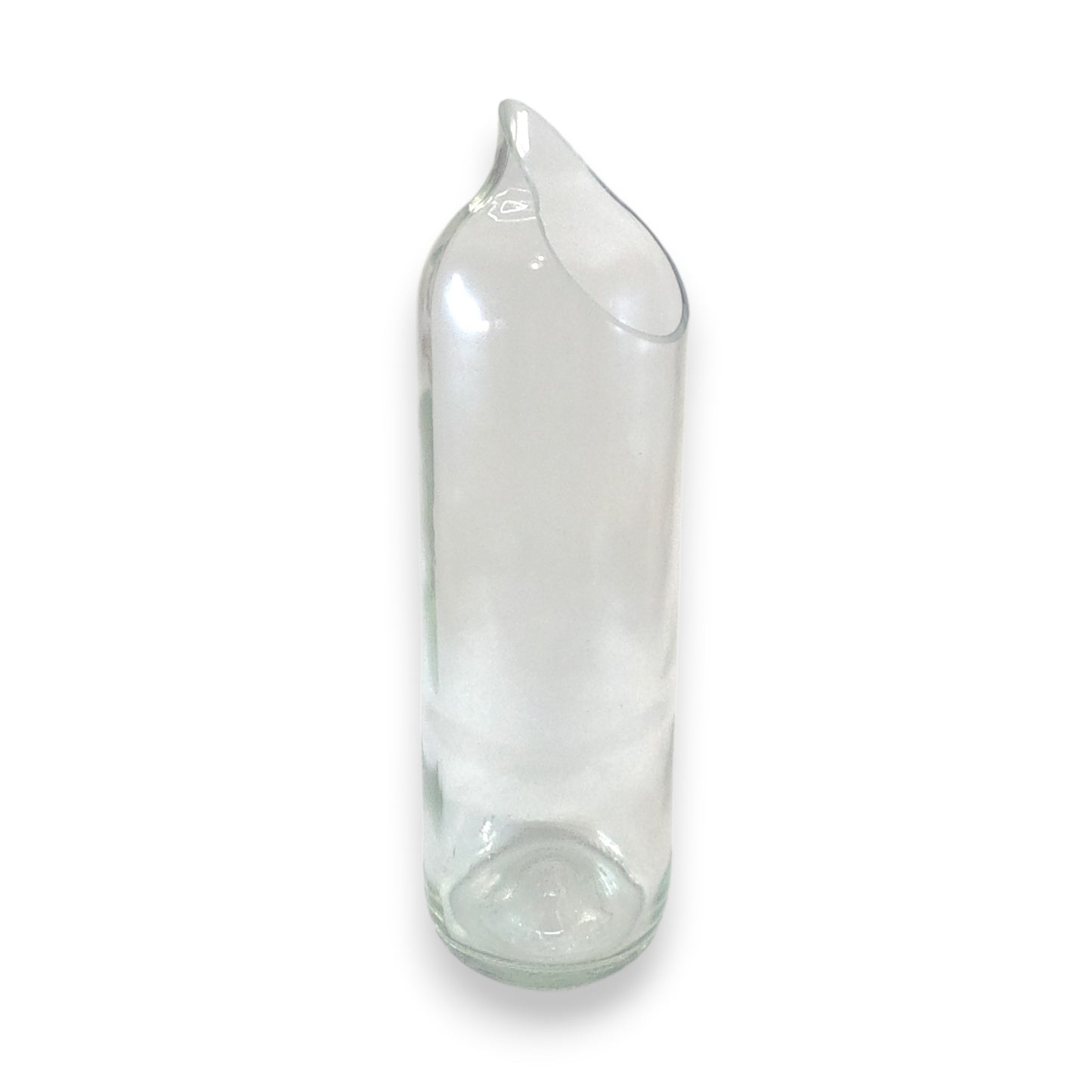 Jarra de vidrio verde Vid Flow para servir agua o como jarrón decorativo.
